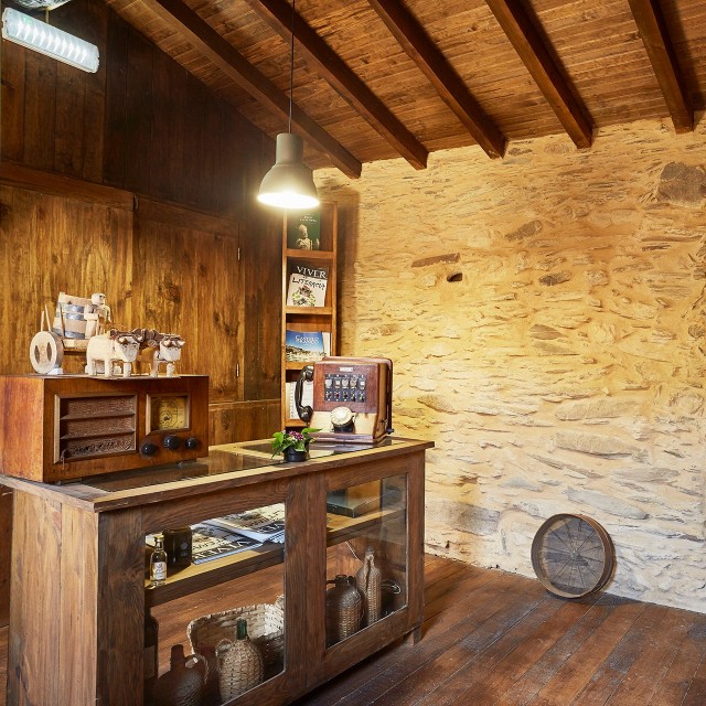 Casa Amores-Perfeitos - Xisto Sentido