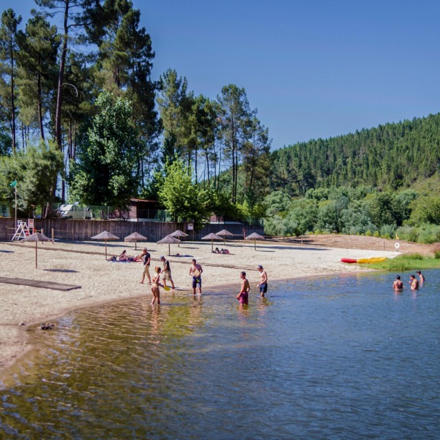 Casa das Papoilas - Xisto Camping