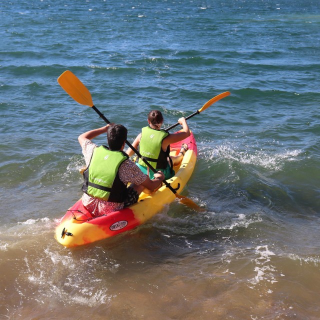 Passeio de canoa