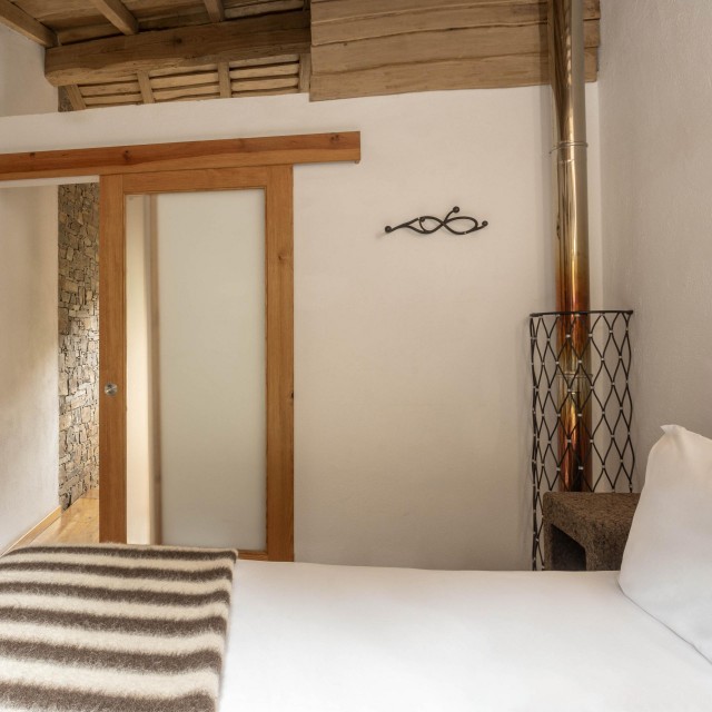 Casa da Janela - Cerdeira - Home for Creativity