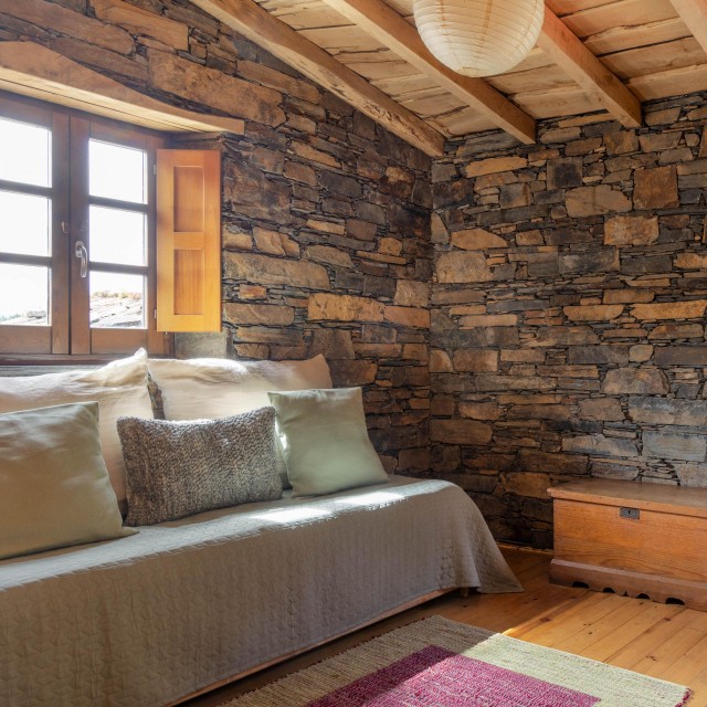 Casa das Estórias - Cerdeira - Home for Creativity