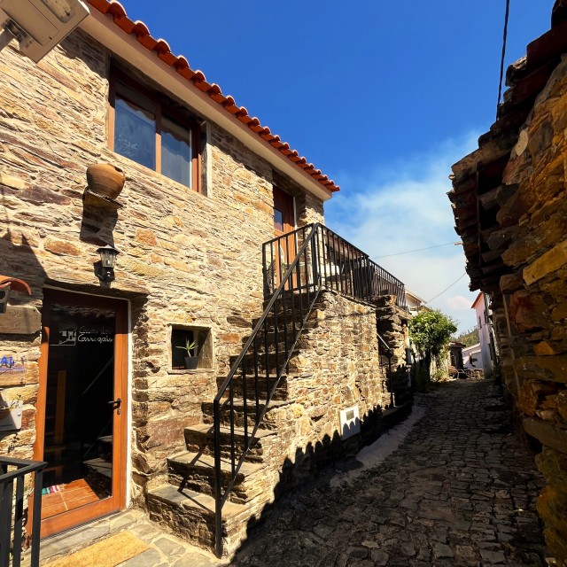 Casa da Oliveira - Casas dos Carregais