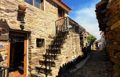 Casa da Oliveira - Casas dos Carregais